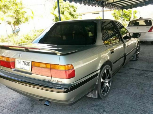 Honda accord ปี 91 เครื่อง f20b ฝาฟ้า vtec น้ำมัน + lpg