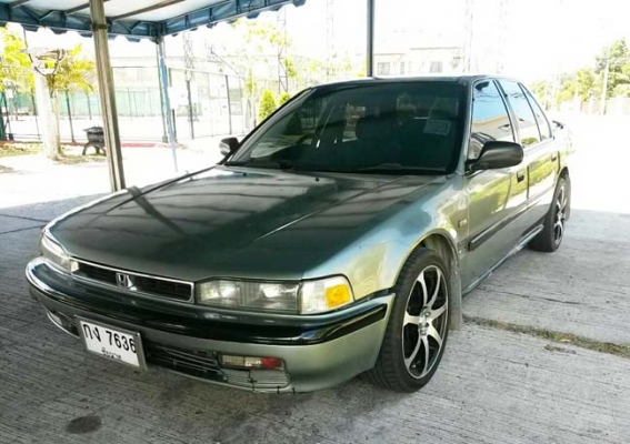 Honda accord ปี 91 เครื่อง f20b ฝาฟ้า vtec น้ำมัน + lpg