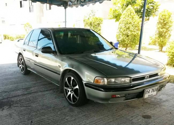 Honda accord ปี 91 เครื่อง f20b ฝาฟ้า vtec น้ำมัน + lpg