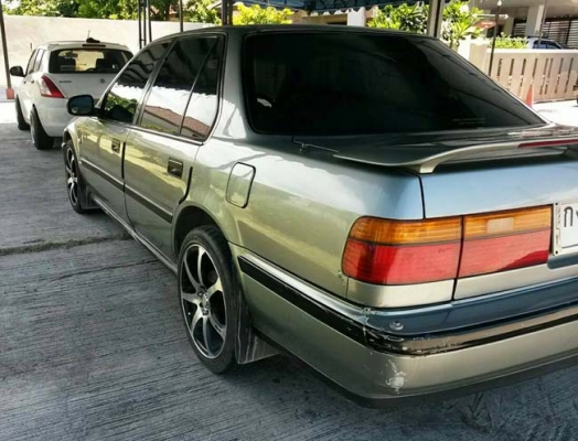 Honda accord ปี 91 เครื่อง f20b ฝาฟ้า vtec น้ำมัน + lpg