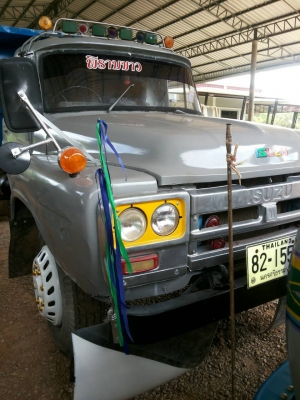 ขายรถหกล้อดั้มหน้ายาว ร็อคกี้