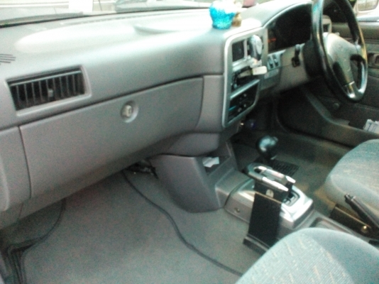ขายรถนิสสัน NV 2002 เกียร์ออโต้ ขายรถนิสสัน NV 2002 เกียร์ออโต้