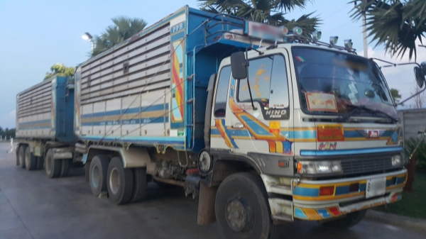 ขายรถพ่วง 22 ล้อ แม่.ลูก กระบะเนียมคอกเกษตรดั้ม HINO FM3M วางเครื่อง.P11C-320 แรง 7 เกียร์ ราคา.1550000 ต่อรอง สนใจจองเลยครับ