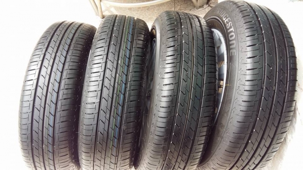 ขายล้อแม็กป้ายแดง suzuki ciaz 15" พร้อมยางปี15 สนใจติดต่อเล็กคลองสามครับ 081-3747940 ขายล้อแม็กป้ายแดง suzuki ciaz 15" พร้อมยางปี15 สนใจติดต่อเล็กคลองสามครับ 081-3747940