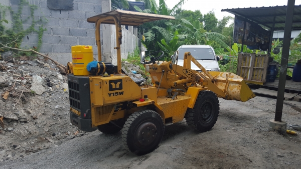 ขายรถตักYANMARขนาด2.5ตัน  ดีเซล..ยางใหญ่