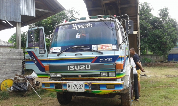 สิบล้อ 2 เพลาดั๊ม 175 แรง ช่วงล่างใหญ่ สวยๆ เดิมๆ พร้อมใช้