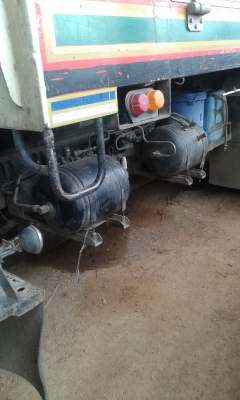 สิบล้อ 2 เพลาดั๊ม 175 แรง ช่วงล่างใหญ่ สวยๆ เดิมๆ พร้อมใช้ สิบล้อ 2 เพลาดั๊ม 175 แรง ช่วงล่างใหญ่ สวยๆ เดิมๆ พร้อมใช้