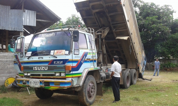 สิบล้อ 2 เพลาดั๊ม 175 แรง ช่วงล่างใหญ่ สวยๆ เดิมๆ พร้อมใช้ สิบล้อ 2 เพลาดั๊ม 175 แรง ช่วงล่างใหญ่ สวยๆ เดิมๆ พร้อมใช้