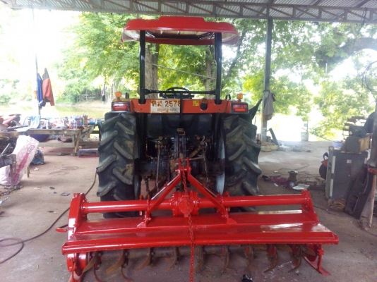 ขายครับรถไถยันม้า453แรงสองเพลา ราคา235000บาท  รถสวยมากเดิมๆ มีไบมีดหน้าและโลตาลีหลัง อยู่ วังบัว อ คลองขลุง จ กำแพงเพชรสนใจโทร 0813655997 อำพรพาเจริญราคาคุยกันได้อีกนะครับ พร้อมทะเบียน