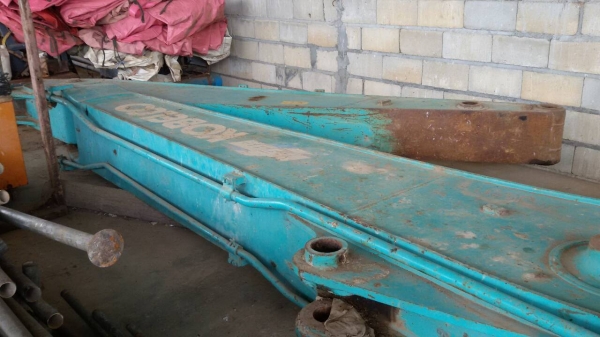 ขายบูม  รถแบคโฮ KOBELCO  200 - YN 12    สนใจติดต่อ  081 - 6079515