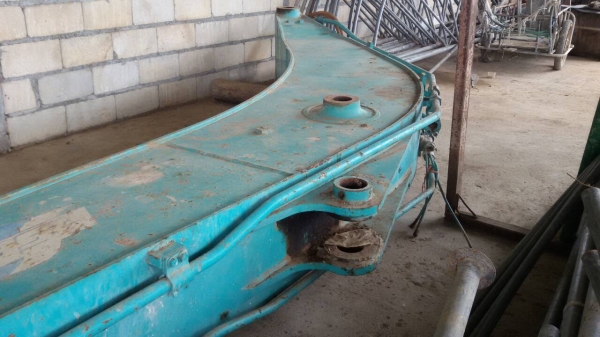 ขายบูม  รถแบคโฮ KOBELCO  200 - YN 12    สนใจติดต่อ  081 - 6079515