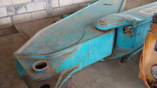 ขายบูม  รถแบคโฮ KOBELCO  200 - YN 12    สนใจติดต่อ  081 - 6079515