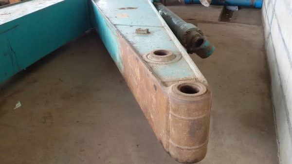 ขายบูม  รถแบคโฮ KOBELCO  200 - YN 12    สนใจติดต่อ  081 - 6079515