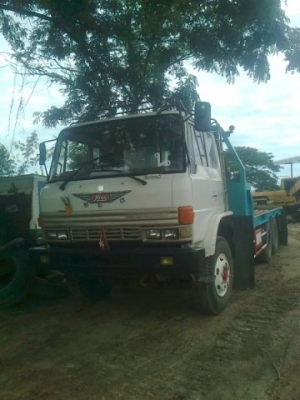 เทเลอร์บรรทุกแบคโฮขนาด200 HINO F18 เครื่องEP100 TURBO