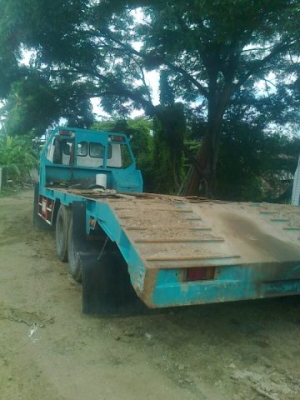 เทเลอร์บรรทุกแบคโฮขนาด200 HINO F18 เครื่องEP100 TURBO