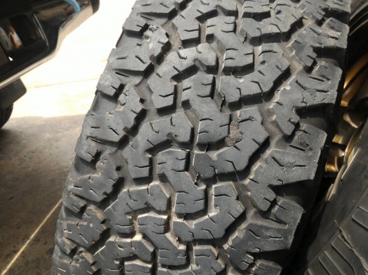 ขายยาง BF ALL 265 x 70 x 16 พร้อมล้อลาย Bradley ขายยาง BF ALL 265 x 70 x 16 พร้อมล้อลาย Bradley