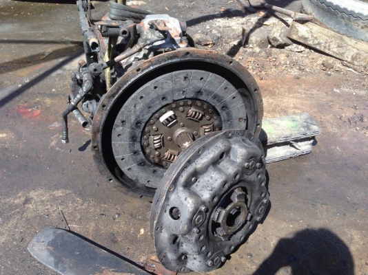 ขายเกียร์รถบัส7เกียร์ นิสสันPE6 พร้อมแผ่นครัชหวีสภาพสมบูณร์ครับ รับประกันของดีแน่นอนเพิ่งตัดรถบัส ขาย 22000 บาท