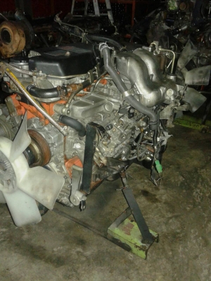 ขายเครื่องยนต์ 6HL1-205 แรงม้า เครื่องครบ สวย ติดดีมาก