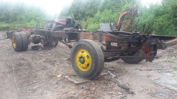 ขายแซสซีรถบัสเบ็นช์12เมตร มีเล่มทะเบียน ขาด2ปีเอกสารครบ ให้หมดเลยตามภาพ กระปุกเพาเวอร์ หม้อลม ถังน้ำมันสายเบรค ขาย 80000 บาท