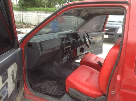 ขาย NISSAN  BIGM ฝาเเดง  ปี 1994  พาวเวอร์  เครื่องดีมาก เเชสซีสวย  ช่วงล่างดี  สีพอใช้   เเอร์เย็นฉำ่  ยางดี  ภายในไม่โทรม  พร้อมใช้งาน      เล่มพร้อมคับ