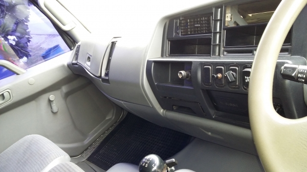 ขายรถสิบล้อดั๊มสองเพลา มิตซูบิชิ เอ็ม 6  260 แรง เทอร์โบอินเตอร์  สนใจ 0817368589