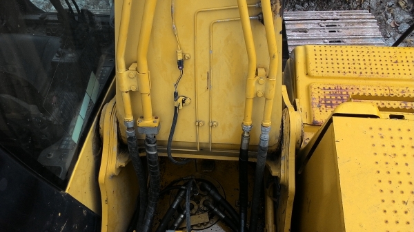 CATERPILLAR 320D ใช้งานมา 9,xxx ชั่วโมง 2,080,000บาทรถห้างแท้ เอวแน่นทุกอย่างเดิม พร้อมทะเบียน