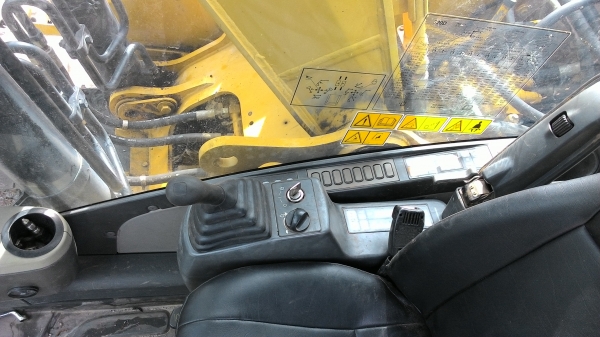 CATERPILLAR 320D ใช้งานมา 9,xxx ชั่วโมง 2,080,000บาทรถห้างแท้ เอวแน่นทุกอย่างเดิม พร้อมทะเบียน CATERPILLAR 320D ใช้งานมา 9,xxx ชั่วโมง 2,080,000บาทรถห้างแท้ เอวแน่นทุกอย่างเดิม พร้อมทะเบียน
