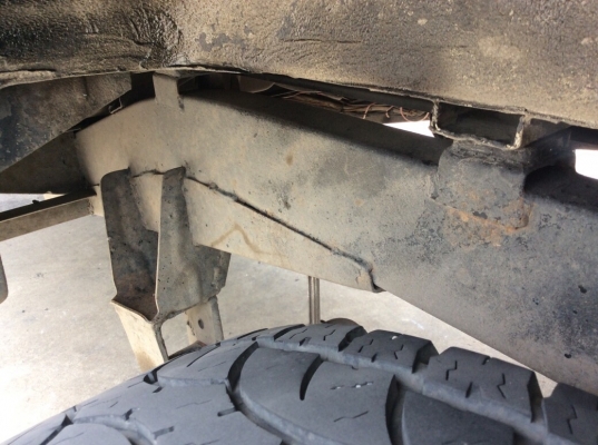 ขายรถ ซูซูกิ คาริเบี้ยน 4WD ปี94 เครื่องใหม่วีทาร่าหัวฉีด 1.6 เกียร์ธรรมดา ติดแก๊สหัวฉีดของเวอร์ซุส เพาเวอร์ ภายในสวยๆเดิมๆสะอาด แอร์เย็นฉ่ำคอมแอร์ใหม่ ตัวถังสวยๆไม่มีผุ คัสซีไม่ผุ ช่วงล่างทำใหม่ เปลี่ยนแหนบยกสูง โช๊คอัพโปรคอม ฟรีล๊อค สโลว์1000 แม็ก15& ขายรถ ซูซูกิ คาริเบี้ยน 4WD ปี94 เครื่องใหม่วีทาร่าหัวฉีด 1.6 เกียร์ธรรมดา ติดแก๊สหัวฉีดของเวอร์ซุส เพาเวอร์ ภายในสวยๆเดิมๆสะอาด แอร์เย็นฉ่ำคอมแอร์ใหม่ ตัวถังสวยๆไม่มีผุ คัสซีไม่ผุ ช่วงล่างทำใหม่ เปลี่ยนแหนบยกสูง โช๊คอัพโปรคอม ฟรีล๊อค สโลว์1000 แม็ก15&