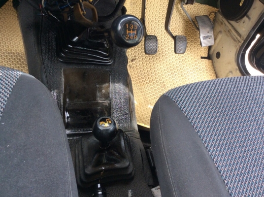 ขายรถ ซูซูกิ คาริเบี้ยน 4WD ปี94 เครื่องใหม่วีทาร่าหัวฉีด 1.6 เกียร์ธรรมดา ติดแก๊สหัวฉีดของเวอร์ซุส เพาเวอร์ ภายในสวยๆเดิมๆสะอาด แอร์เย็นฉ่ำคอมแอร์ใหม่ ตัวถังสวยๆไม่มีผุ คัสซีไม่ผุ ช่วงล่างทำใหม่ เปลี่ยนแหนบยกสูง โช๊คอัพโปรคอม ฟรีล๊อค สโลว์1000 แม็ก15& ขายรถ ซูซูกิ คาริเบี้ยน 4WD ปี94 เครื่องใหม่วีทาร่าหัวฉีด 1.6 เกียร์ธรรมดา ติดแก๊สหัวฉีดของเวอร์ซุส เพาเวอร์ ภายในสวยๆเดิมๆสะอาด แอร์เย็นฉ่ำคอมแอร์ใหม่ ตัวถังสวยๆไม่มีผุ คัสซีไม่ผุ ช่วงล่างทำใหม่ เปลี่ยนแหนบยกสูง โช๊คอัพโปรคอม ฟรีล๊อค สโลว์1000 แม็ก15&