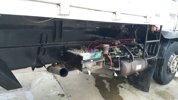 ขายด่วนสิบล้อสองเพลาดั้มหลงยูโรวัน 225แรง ปี43 เครื่องเกียร์เดิม