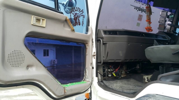 ขายด่วนสิบล้อสองเพลาดั้มหลงยูโรวัน 225แรง ปี43 เครื่องเกียร์เดิม