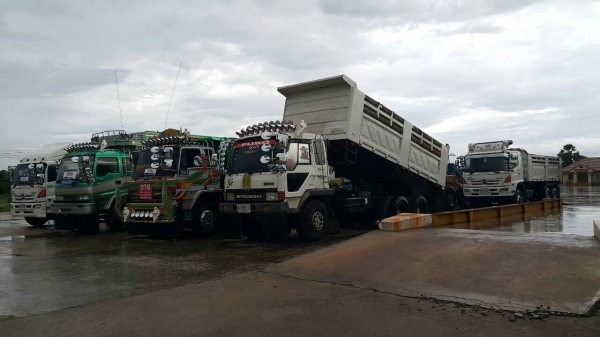 ขายด่วนสิบล้อสองเพลาดั้มหลงยูโรวัน 225แรง ปี43 เครื่องเกียร์เดิม