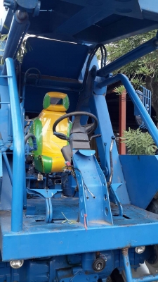 ต้องการขายรถคีบ frod ต่อใหม่ 2 คัน