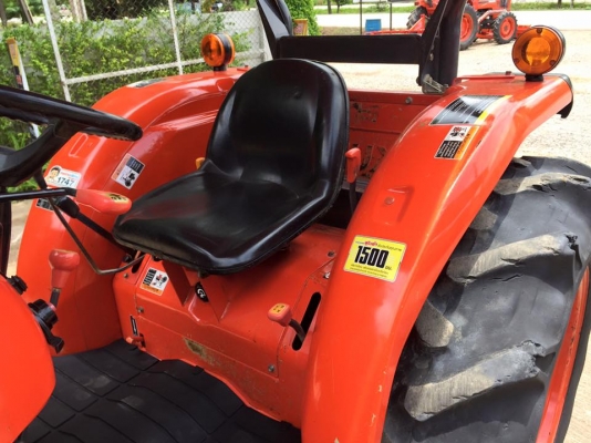 ขายรถไถ Kubota L4708(4WD) พร้อมใบมีดและผานพรวนLCS 24''x6(ของใหม่) รถสวยพร้อมใช้งาน ขายรถไถ Kubota L4708(4WD) พร้อมใบมีดและผานพรวนLCS 24''x6(ของใหม่) รถสวยพร้อมใช้งาน