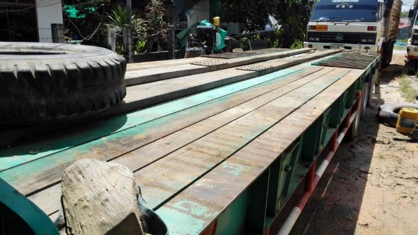 Nissan UD 290 เปลี่ยนเครื่องเป็น 320 พร้อมอุปกรณ์ยกดั๊ม เซมิดั๊ม + หางโลเบทสามเพลาแท้กางได้ 3 เมตร แท้ ยางนอก