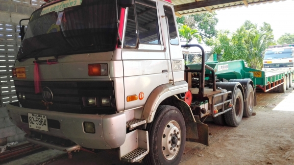 Nissan UD 290 เปลี่ยนเครื่องเป็น 320 พร้อมอุปกรณ์ยกดั๊ม เซมิดั๊ม + หางโลเบทสามเพลาแท้กางได้ 3 เมตร แท้ ยางนอก