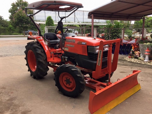 ขายรถไถKubota L3408DI (4WD) พร้อมใบมีดหน้าและผานพรวนช้าง รถพร้อมใช้งาน