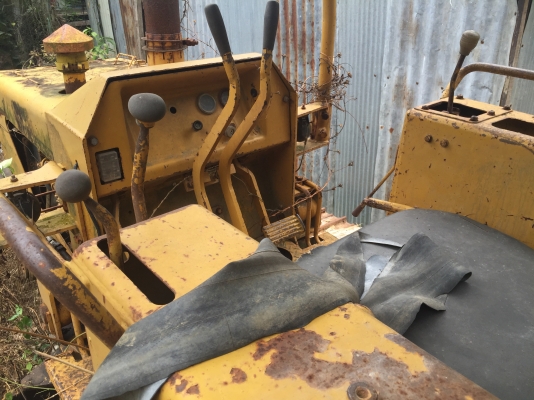 แทรกเตอร์ตีนตะขาบ Komatsu D20 รถสวย สภาพดีมาก พร้อมใช้ แค่จอดไว้เฉยๆ