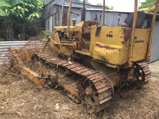 แทรกเตอร์ตีนตะขาบ Komatsu D20 รถสวย สภาพดีมาก พร้อมใช้ แค่จอดไว้เฉยๆ