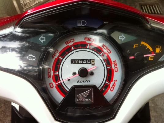 ขออนุญาติขาย Honda Click 110i ตัว Top ไมล์ขาว ล้อแม็กแท้ ฟรีค่าโอน ขออนุญาติขาย Honda Click 110i ตัว Top ไมล์ขาว ล้อแม็กแท้ ฟรีค่าโอน