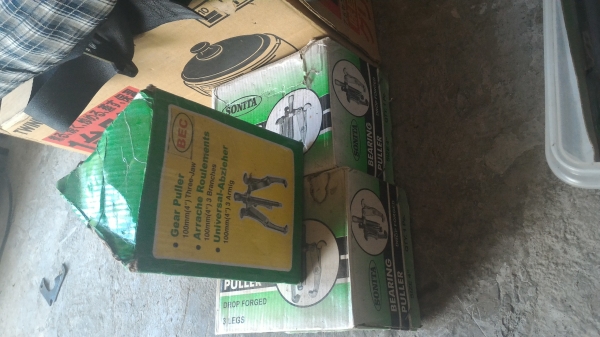 ตัวดูดถอดชิ้นงานเอนกประสงค์ แบบ 3 ขา ขนาด 4 นิ้ว ยี่ห้อ BEC