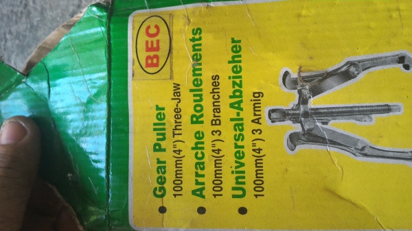 ตัวดูดถอดชิ้นงานเอนกประสงค์ แบบ 3 ขา ขนาด 4 นิ้ว ยี่ห้อ BEC