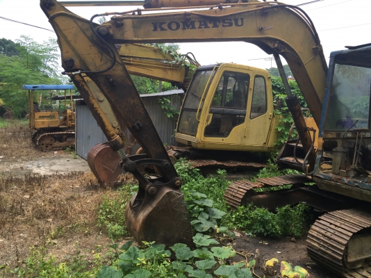 รถขุด PC60-5 รถดี. แต่บอดี้ไม่สวย ช่วง่างสวย เอวแน่น เครื่องดีปั้มดี