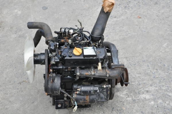 ขายเครื่อง3สูบ yanmarสวยเดิมจากญี่ปุ่นยังไม่เคยใช้ในไทย 16,500เท่านั้น