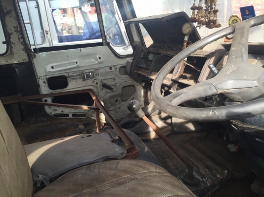 10ล้อเพลาเดียว 195 แรง Hino FL176-11963 เครื่องHO7D ..คัสซีสวย เบรคทิฟฟี่ รถดีแค่สีไม่สวย