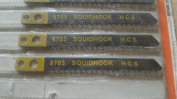 ใบเลื่อยจิ๊กซอร์ตัดไม้ตัดเหล็ก SQUIDHOOK สี่ใบ 120 บาท