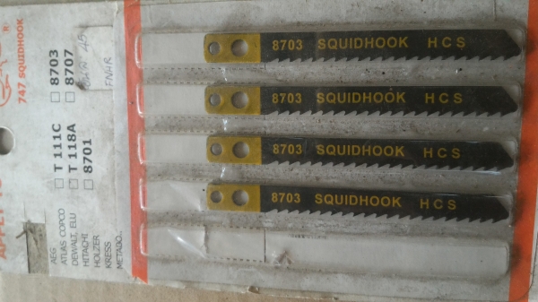 ใบเลื่อยจิ๊กซอร์ตัดไม้ตัดเหล็ก SQUIDHOOK สี่ใบ 120 บาท