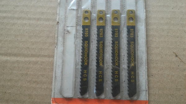 ใบเลื่อยจิ๊กซอร์ตัดไม้ตัดเหล็ก SQUIDHOOK สี่ใบ 120 บาท