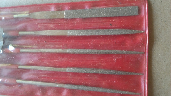 ชุดตะใบเพชร SOLO ขนาด 3 * 140 แพ็ค 5 อัน ใช้แต่งชิ้นงานที่แข็งๆได้ดีของใหม่