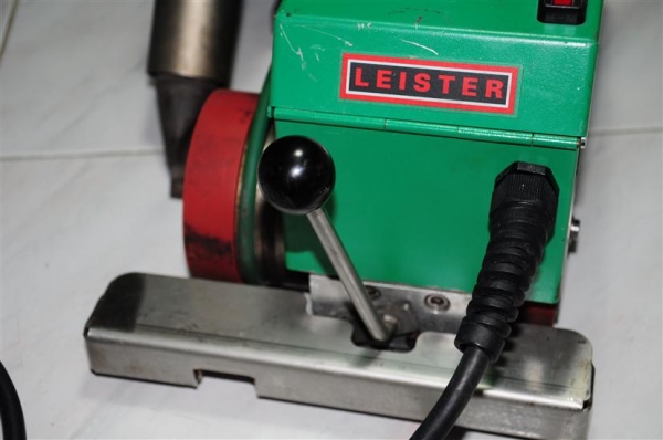 เครื่องเชื่อมพลาสติกมือ2 ยี่ห้อ LEISTER Made in Switzerland เครื่องเชื่อมพลาสติกมือ2 ยี่ห้อ LEISTER Made in Switzerland